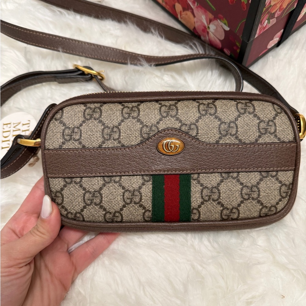 Gucci Brown Crossbody Bag with Signature Pattern - Picture 2 of 15
